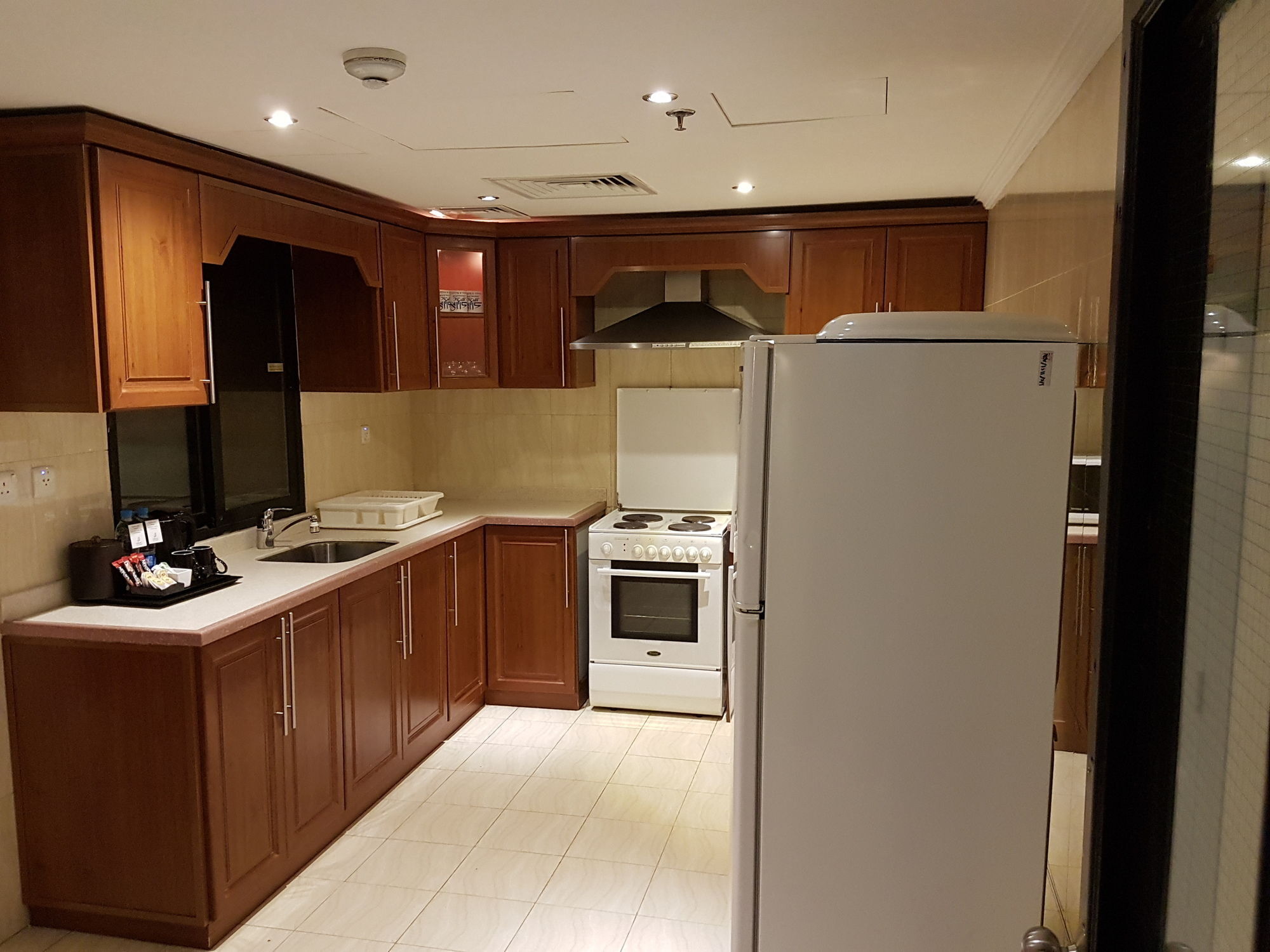 Taiba Suites Madinah Medina Eksteriør bilde A kitchen in a hotel