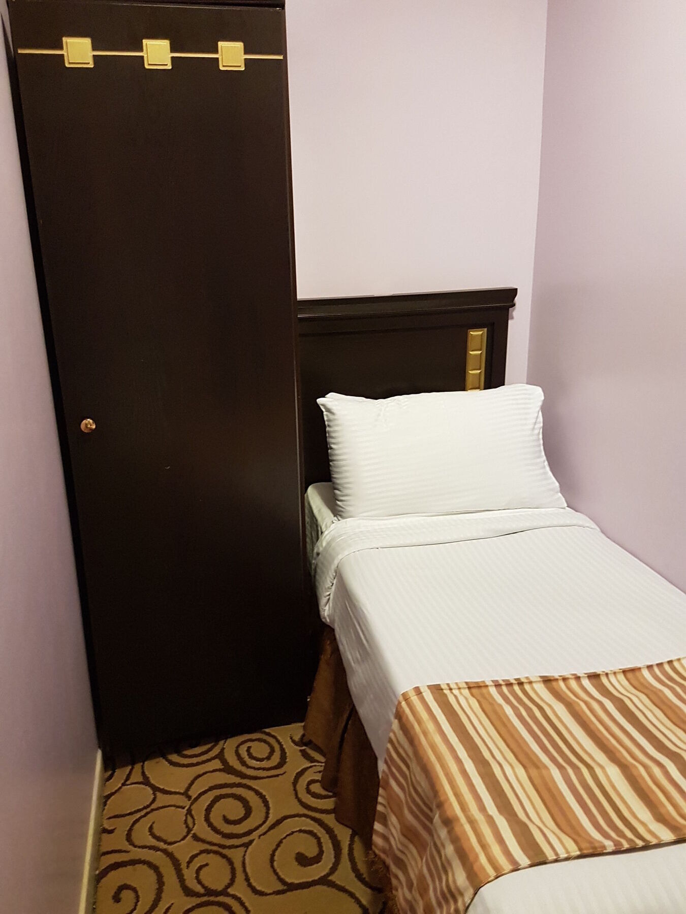 Taiba Suites Madinah Medina Eksteriør bilde A single bed